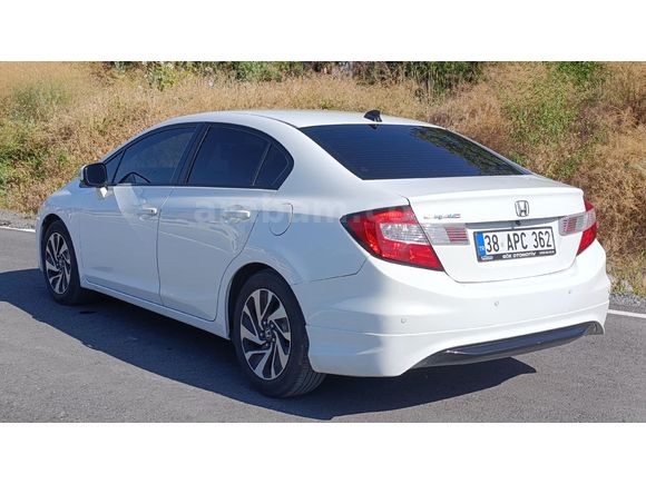 Sahibinden Honda Civic 1.6i VTEC Dream 2012 Model Fb7