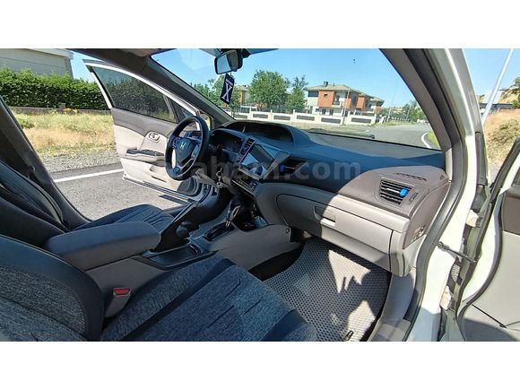 Sahibinden Honda Civic 1.6i VTEC Dream 2012 Model Fb7