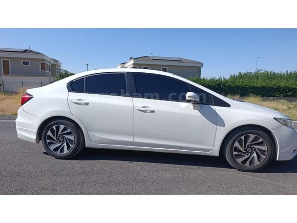 Sahibinden Honda Civic 1.6i VTEC Dream 2012 Model Fb7