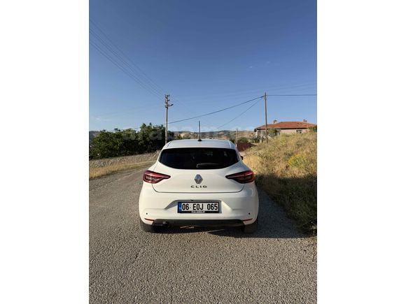 Sahibinden Renault Clio 1.0 SCe Joy 2022 Model 