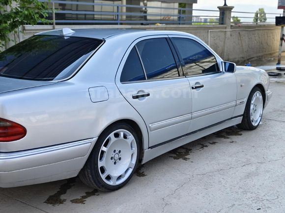 Sahibinden Mercedes - Benz E 200 Elegance 1996 Model
