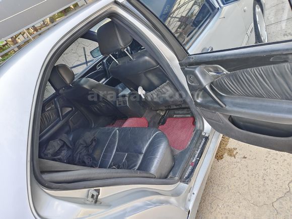 Sahibinden Mercedes - Benz E 200 Elegance 1996 Model