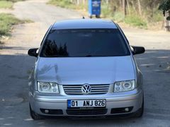 VW Bora 2002 Mdl. 16V 1,5 parça boya Değişen yok. 
