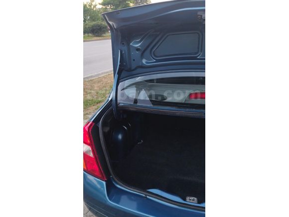 Galeriden Renault Clio 1.4 RNA 2000 Model Samsun