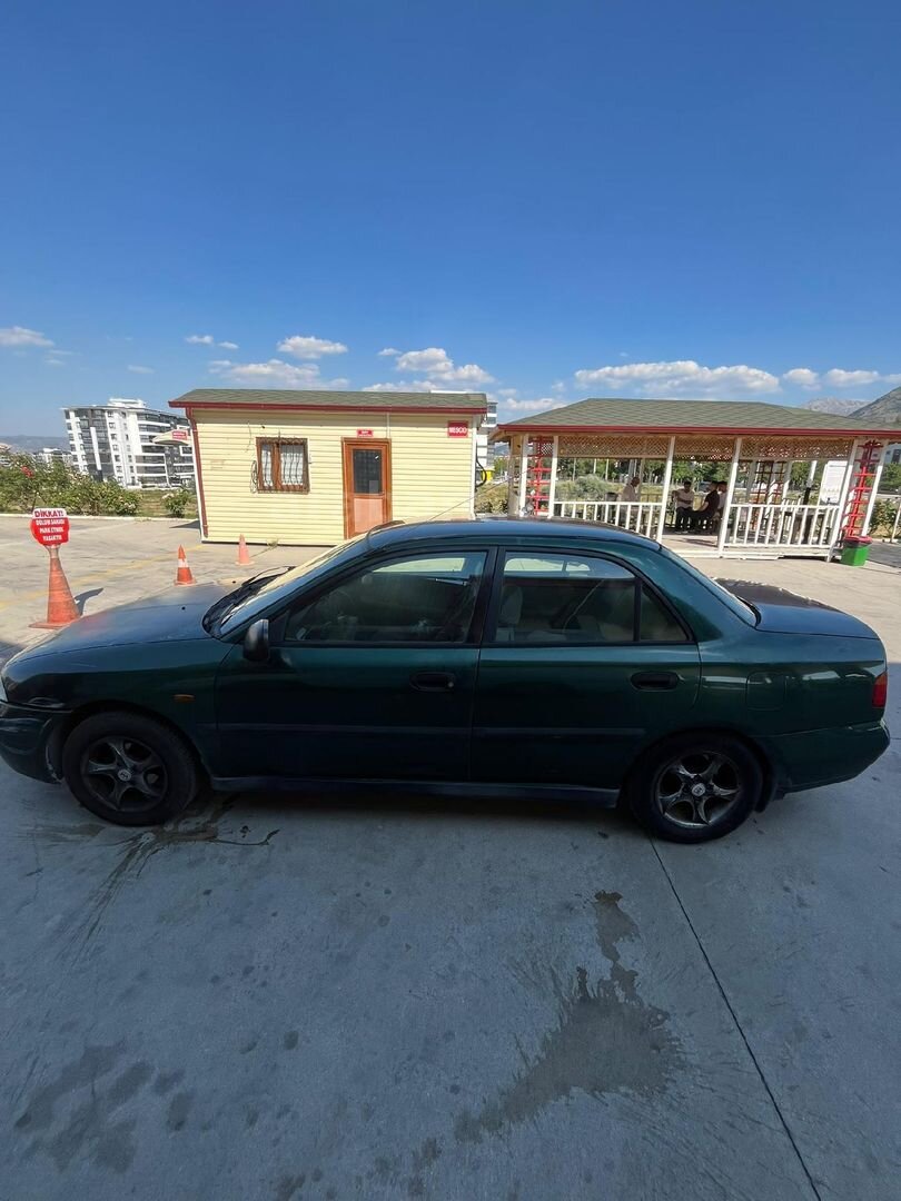Sahibinden Mitsubishi Carisma 1.6 GLX 1999 Model Isparta 312.000 km Yeşil (metalik) 7