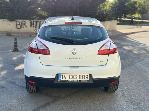 EMSALSİZ KONDİSYONDA BAKIMLI GARAJ ARABASI