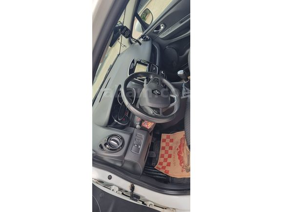 Öğretmenden Temiz Renault Clio 1.5 dCi Icon 2016 Model 