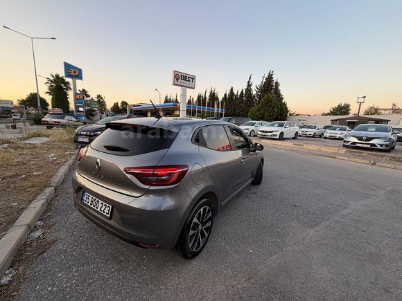 Sahibinden Renault Clio 1.0 TCe Touch 2023 Model 