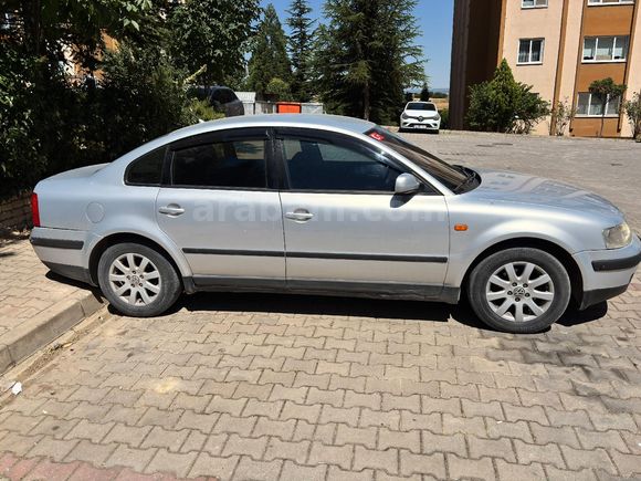 Sahibinden Volkswagen Passat 1.8 Basic 1998 Model