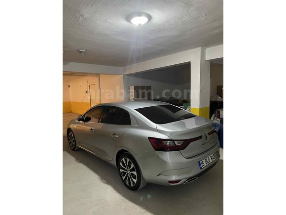 Sahibinden Renault Megane 1.3 TCe Icon 2024 Model 