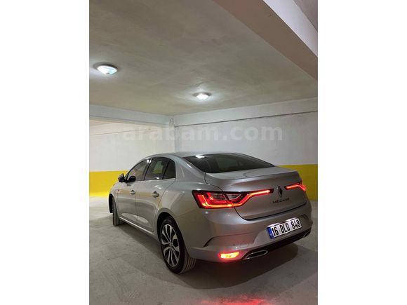Sahibinden Renault Megane 1.3 TCe Icon 2024 Model 