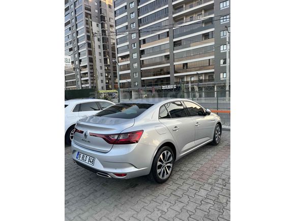 Sahibinden Renault Megane 1.3 TCe Icon 2024 Model 