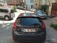 Sahibinden Ford Fiesta 1.4 TDCi My 2011 Model  186.000 km Füme