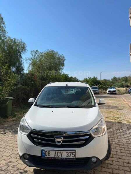 Galeriden Dacia Lodgy 1.5 dCi Laureate 2016 Model İzmir 375.000 km Beyaz