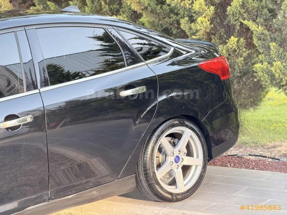 EMİR AUTO'dan FORD FOCUS 2015 ÇIKIŞLI 116 BİN KM