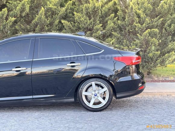 EMİR AUTO'dan FORD FOCUS 2015 ÇIKIŞLI 116 BİN KM