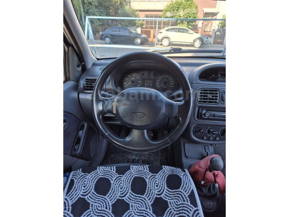 Sahibinden Renault Clio 1.4 2001 Model
