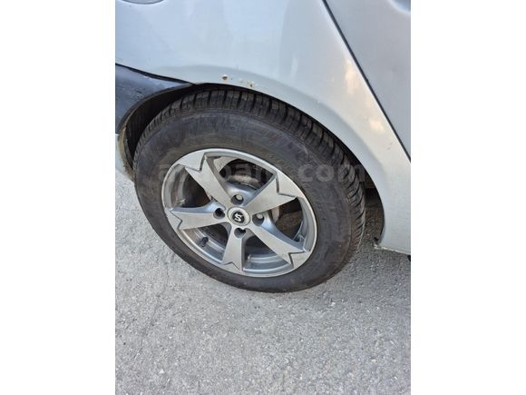 Sahibinden Renault Clio 1.4 2001 Model