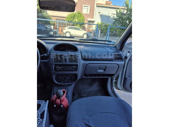 Sahibinden Renault Clio 1.4 2001 Model