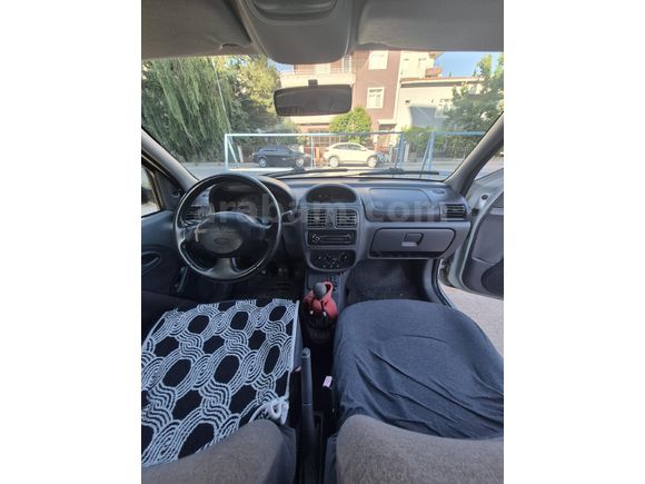 Sahibinden Renault Clio 1.4 2001 Model