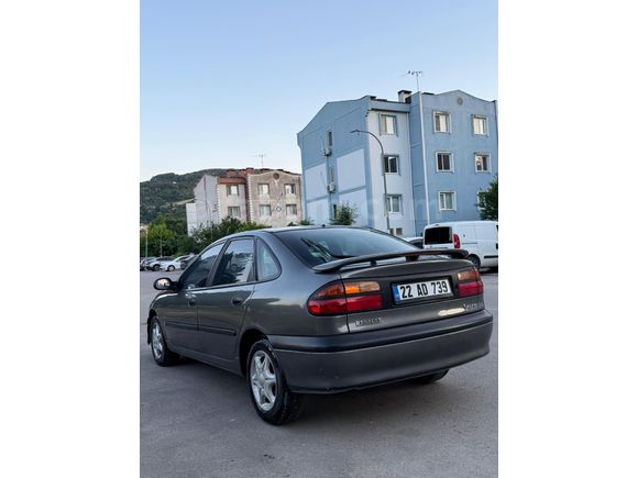Sahibinden Renault Laguna 2.0 RXE 1998 Model