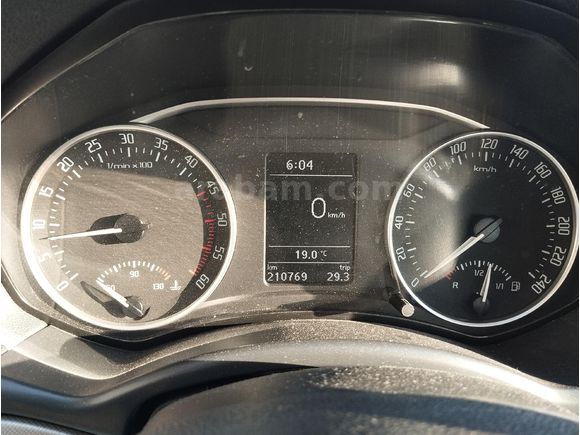 Sahibinden Skoda Octavia 1.6 TDI Elegance 2010 Model