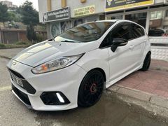 Sahibinden Ford Fiesta 1.4 Titanium 2013 Model  210.000 km Beyaz