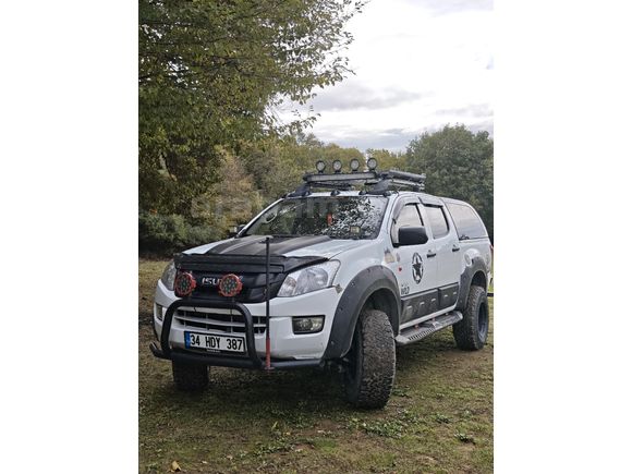 Sahibinden Isuzu D-Max 2.5 4x4 LTD 2013 Model  227.000 km Beyaz