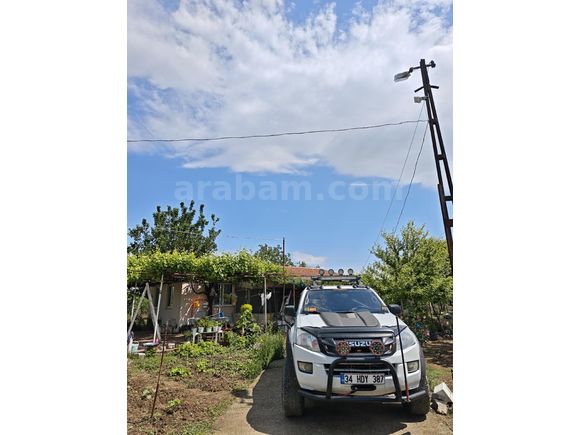 Sahibinden Isuzu D-Max 2.5 4x4 LTD 2013 Model  227.000 km Beyaz
