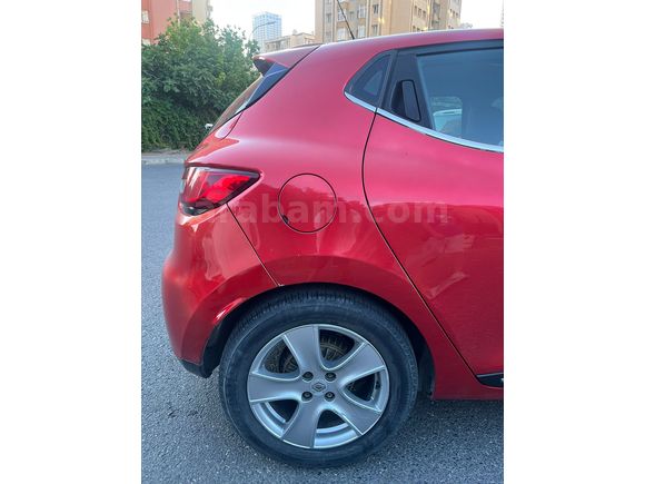 2016 MODEL İCON CLİO 127 BİN KM KIRMIZI