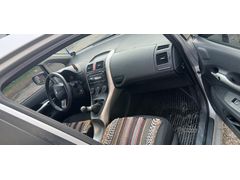Sahibinden Toyota Auris 1.33 Comfort 2011 Model  147500 km Gri (Gümüş)