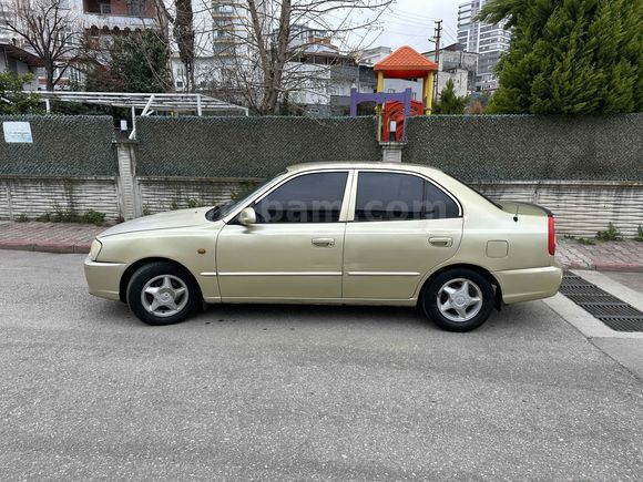 Sahibinden Hyundai Accent 1.5 GLX 2002 Model  242.000 km Sarı