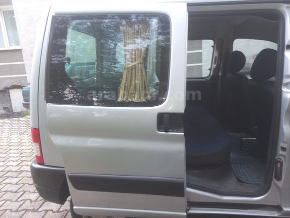 Sahibinden Peugeot Partner 1.9 D 2008 Model 