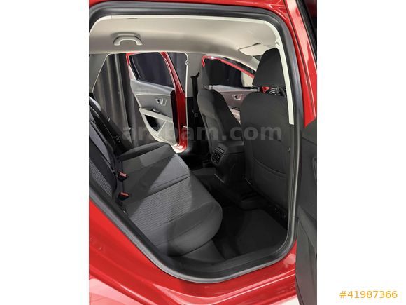 MARKA'DAN 2015 SEAT LEON 1.2 TSİ STYLE BAYRAK KIRMIZI