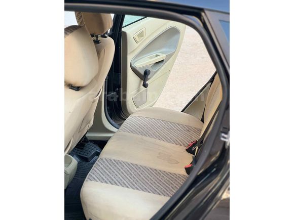 HASAR KAYITSIZ KM ORJINAL 233 BİNDE 