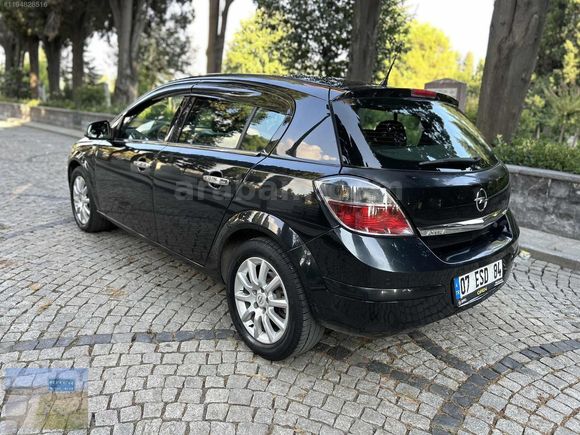 2012 MODEL OPEL ASTRA DİZEL OTOMATİK HARİKA TEMİZLİKTE