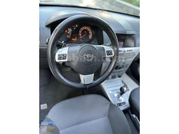 2012 MODEL OPEL ASTRA DİZEL OTOMATİK HARİKA TEMİZLİKTE