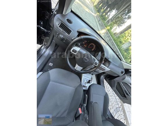 2012 MODEL OPEL ASTRA DİZEL OTOMATİK HARİKA TEMİZLİKTE