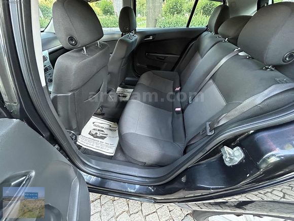 2012 MODEL OPEL ASTRA DİZEL OTOMATİK HARİKA TEMİZLİKTE