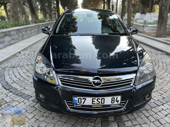 2012 MODEL OPEL ASTRA DİZEL OTOMATİK HARİKA TEMİZLİKTE