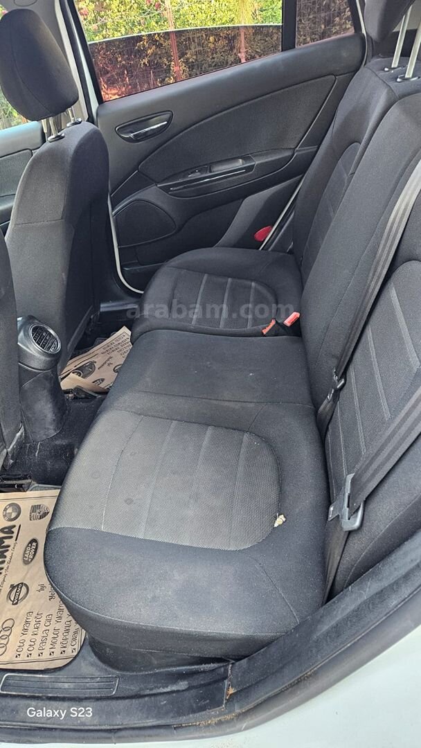Sahibinden Fiat Bravo 1.4 Active Plus 2011 Model Mersin 133.000 km Beyaz 3