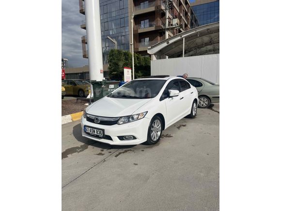 Sahibinden Honda Civic 1.6i VTEC Eco Elegance 2013 Model 