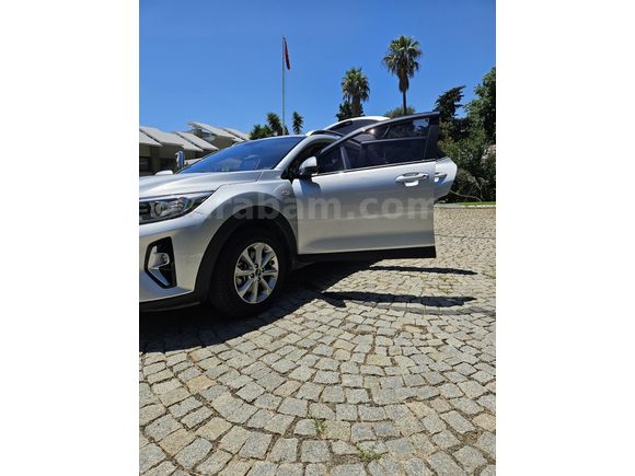 Sahibinden Kia Stonic 1.4 MPI Cool 2022 Model