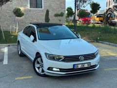 2016 Hatasız Boyasız Değişensiz Cam Tavanlı Manuel Dizel Passat