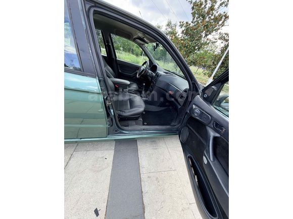 ÇOK TEMİZ YENİ MUAYENELİ ALFA ROMEO  146 
