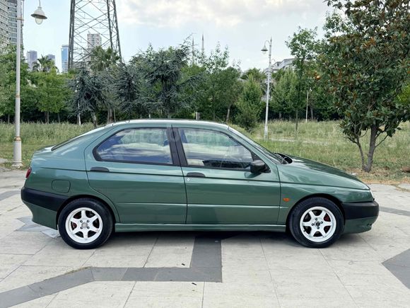 ÇOK TEMİZ YENİ MUAYENELİ ALFA ROMEO  146 