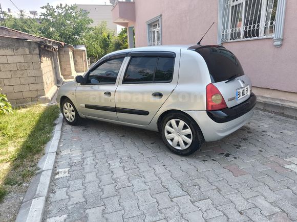 Sahibinden Renault Clio 1.4 Privilege 2002 Model