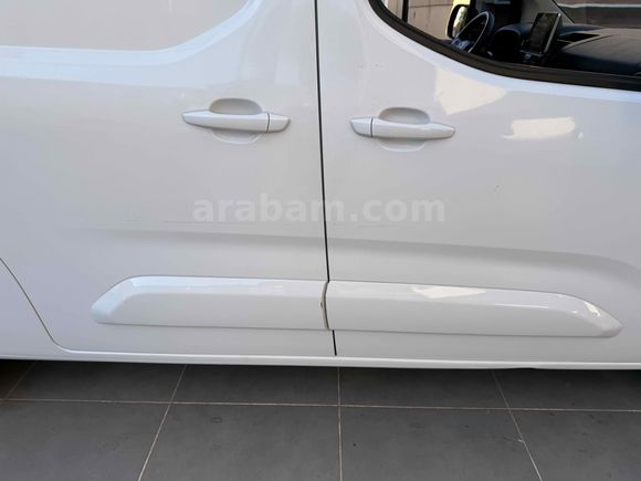 Acil satılık Opel Combo xl yetkili servis bakımlı bu ay bitiyor garantisi