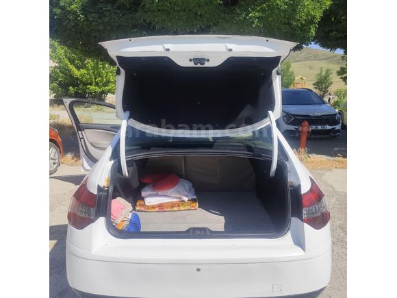 Sahibinden Citroen C5 1.6 e HDi Dynamique 2011 Model  210.000 km Beyaz