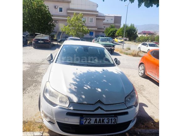 Sahibinden Citroen C5 1.6 e HDi Dynamique 2011 Model  210.000 km Beyaz